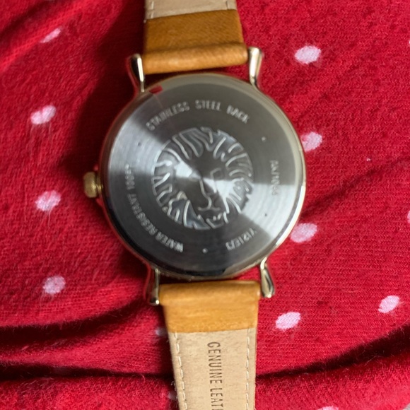 Watch - Picture 3 of 8